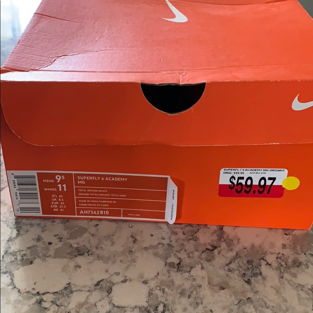 Soccer cleats